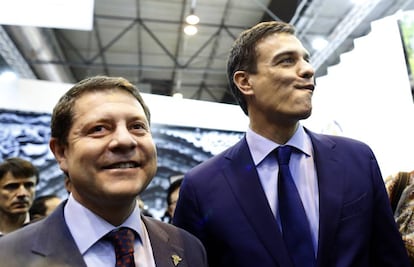 Pedro Sánchez junto a Emiliano García-Page en una imagen de 2016.