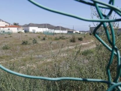 The fenced off area in Palomares where four nuclear bombs fell from a US plane on January 17, 1966.