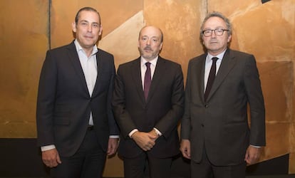 Manuel Mirat, consejero delegado de PRISA, Javier Monzón, actual vicepresidente y Manuel Polanco, presidente del grupo