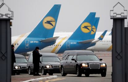 Aviones de Ukraine International Airlines en el aeropuerto de Boryspil de Kiev, en 2020.