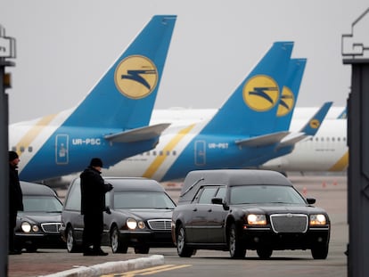 Aviones de Ukraine International Airlines en el aeropuerto de Boryspil de Kiev, en 2020.