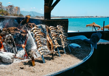 Espetos en la playa de La Malagueta, en Málaga