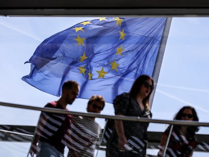 Bandera europea sobre la cúpula del Bundestag, en Berlín.