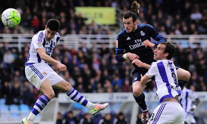 Bale cabecea ante Mikel