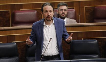 El vicepresidente segundo del Gobierno, Pablo Iglesias, responde a una pregunta durante la primera sesión de control al Gobierno en el Congreso de los Diputados tras el estado de alarma, en Madrid (España), a 24 de junio de 2020. El Congreso da esta semana un paso más hacia la vuelta a la normalidad y permite que algo más de la mitad de los diputados pueda ocupar sus escaños en el Salón de Plenos, manteniendo, eso sí, la distancia de seguridad entre personas y portando mascarillas para evitar contagios.  24 JUNIO 2020 SESIÓN DE CONTROL;PARLAMENTO;  Javi Martínez / Pool  24/06/2020