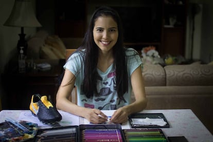 La artista paraguaya Lilian Cantero en su taller de Asunción.