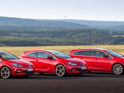 Los tres modelos de la nueva gama Astra BiTurbo.