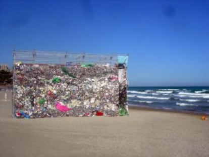 'Eres lo que tiras', proyecto de Basurama en el Festival Internacional de Benicassim, en 2007.