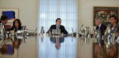 Rajoy, en la primera reunión de su nuevo Gobierno.