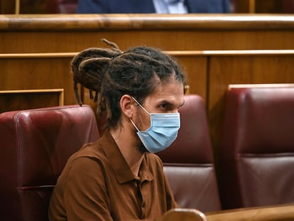 El diputado y secretario general de Unidas Podemos, Alberto Rodríguez, fotografiado durante un pleno del Congreso.