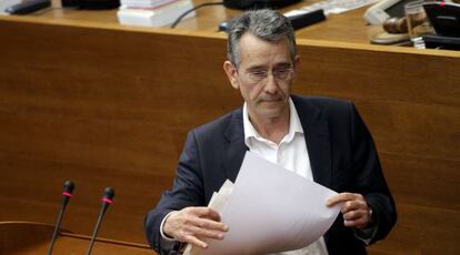 El portavoz socialista en las Cortes, Antonio Torres, durante la sesión de control de este jueves.