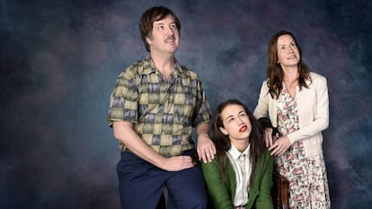 Steve Little, Colleen Ballanger y Angela Kinsey, protagonistas de 'Haters back off'.