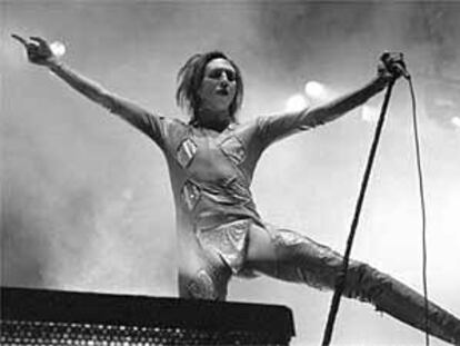 Marilyn Manson, en un concierto de la plaza de toros de Leganés, Madrid, en 1998.