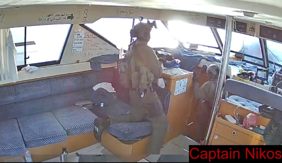 Intervención del barco de la Flotilla ‘Captain Nikos’, este jueves.