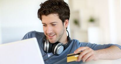 los hombres compran más online