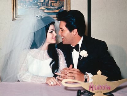 Elvis y Priscilla Presley, el d&iacute;a de su boda en 1967. 