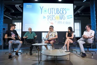 Momento del encuentro &#039;Youtubers, Personas (y cintas de v&iacute;deo)&#039; en la Fundaci&oacute;n Telef&oacute;nica. 