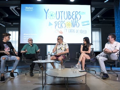 Momento del encuentro &#039;Youtubers, Personas (y cintas de v&iacute;deo)&#039; en la Fundaci&oacute;n Telef&oacute;nica. 