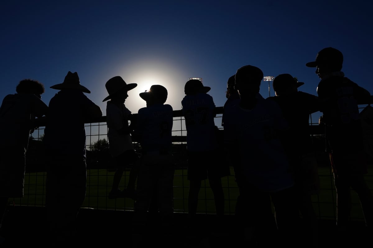 Caught between extreme heat and ICE: the dangers of returning to school for Latino children in Arizona
