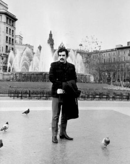 Plaza Cataluña, 1970. Un joven y aún no tan exitoso García Márquez en sus años barceloneses.