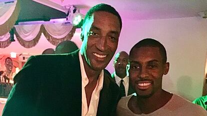 Scottie Pippen y su hijo mayor, Antron Pippen.