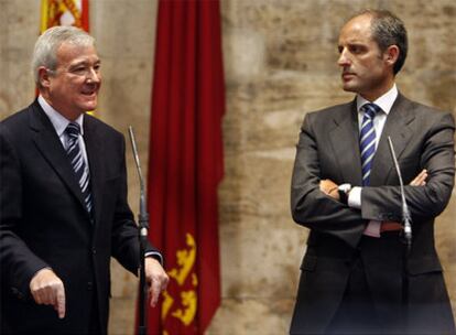 Valcárcel y Camps, tras la reunión que celebraron ayer en Valencia para coordinar acciones.