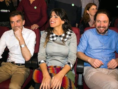 Teresa Rodríguez junto a Antonio Maíllo y Pablo Iglesias.