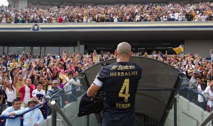 Verón en el estadio Olímpico Universitario en 2014