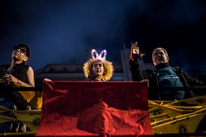 Asistentes a la marcha de esta tarde en Montevideo. 