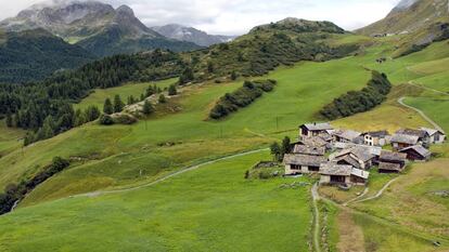 La Alta Engadina se encuentra acostada sobre altos macizos de los Alpes.