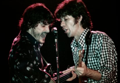Rick Danko y Robbie Robertson en un concierto de Bob Dylan and The Band de 1974, en Pembroke Pines, Florida.