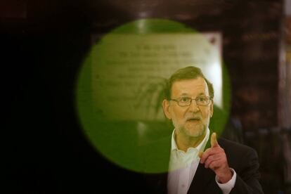 Mariano Rajoy, durante la conferencia de prensa en la que explic&oacute; ayer su encuentro con Albert Rivera, l&iacute;der de Ciudadanos. 