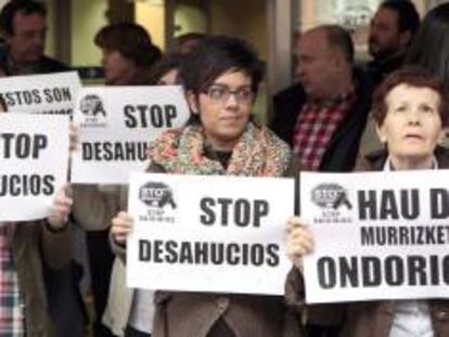 Una concentración contra los desahucios. EFE/Archivo