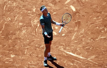 La desesperación de Casper Ruud durante la final de Roland Garros. Los últimos 20 años han sido los peores para ser un especialista en tierra, porque cualquier tenista tenía que enfrentarse al balear: la dictadura de Nadal, temporada a temporada, ha imposibilitado a otros jugadores alzarse con el trofeo parisino. Solo el Borg de los setenta puede acercarse al palmarés del español, y aun así lo observa a lo lejos, desde sus seis Copas de los Mosqueteros, menos de la mitad.