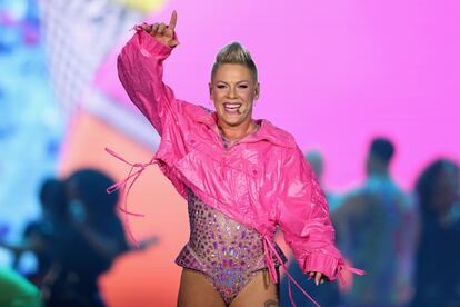 Pink, en el concierto de su gira 'Summer Carnival' en el Chase Field de Phoenix (Arizona), el 9 de octubre de 2023.