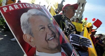 Un seguidor de López Obrador, en Saltillo.