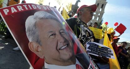 Un seguidor de L&oacute;pez Obrador, en Saltillo.