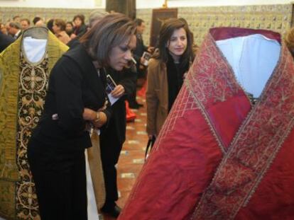 La consejera de Cultura, Lola Johnson, en la presentaci&oacute;n de las obras restauradas con motivo del a&ntilde;o del Patriarca.