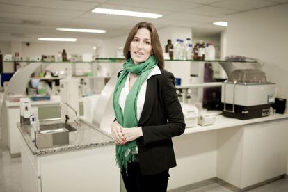 La genetista Maria Isabel Achatz en el laboratorio.