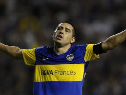 Riquelme se lamenta durante la final de la Copa Libertadores
