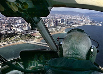 Barcelona y Sant Adri, vistas desde uno de los helicpteros que desde ayer sobrevuelan Barcelona.