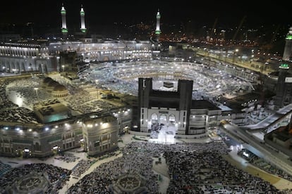 Vista general de la Gran Mezquita de La Meca en cuyo interior se encuentra la Kaaba.