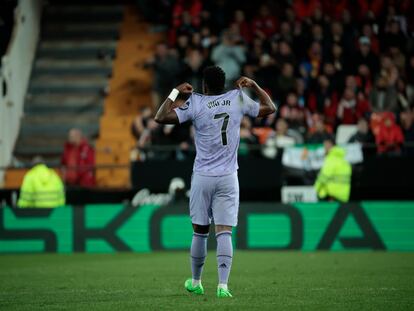 Vinicius celebra su segundo gol frente al Valencia, el pasado sábado.