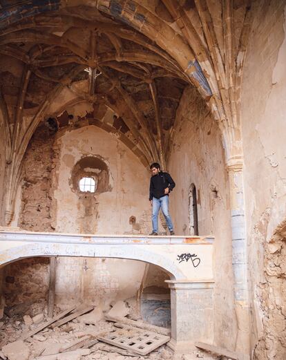 David Ortega, en la iglesia de Peñalcázar.