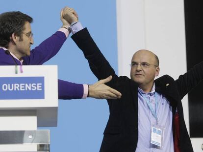 Feijóo celebra la elección de José Manuel Baltar como presidente del PP de Ourense en 2010, cuando sucedió a su padre
