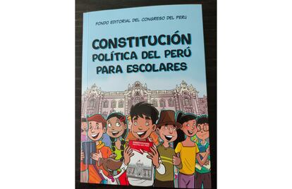 Portada de la constitución.