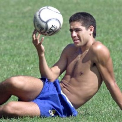 Riquelme se toma un respiro durante el entrenamiento del Boca Juniors de ayer.