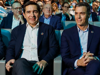 El presidente del BBVA, Carlos Torres, y el del Gobierno, Pedro Sánchez.