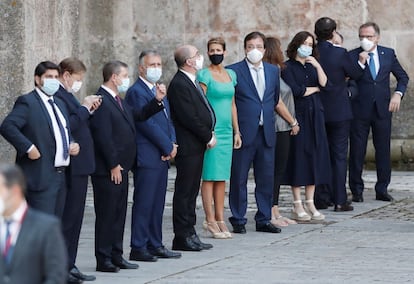 Los presidentes de Murcia, Fernando López Miras .Comunidad Valenciana, Ximo Puig, Castilla-La Mancha, Emiliano García Page. Canarias, Ángel Víctor Torres, Aragón, Javier Lambán, Navarra, María Chivite, Extremadura, Guillermo Fernández Vara, Baleares, Francina Armengol, Madrid, Isabel Díaz Ayuso, Castilla y León, Alfonso Fernández Mañueco, Ceuta, Juan Vivas y Melilla, Eduardo de Castro, en la Conferencia de Presidentes de San Millán de la Cogolla, en julio de 2020.