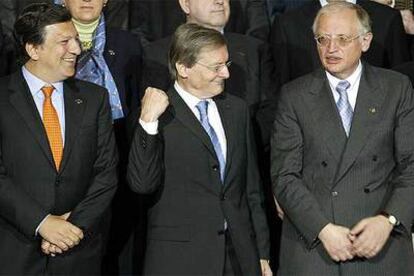 José Manuel Durão Barroso, Wolfgang Schüssel y Günter Verheugen, en Viena.
